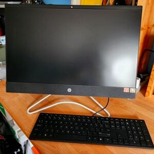 HP  All-in-One PC 24 - f1055z